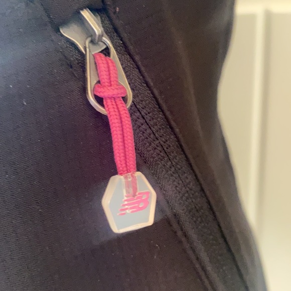 New Balance full zip black jacket with pink lining, size small - Picture 6 of 8